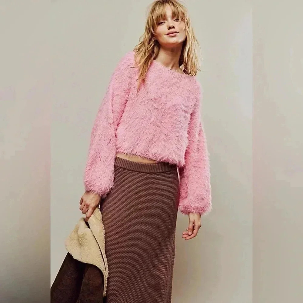 NWT new with tags FREE PEOPLE flurry soft fuzzy cropped sweater LARGE pink